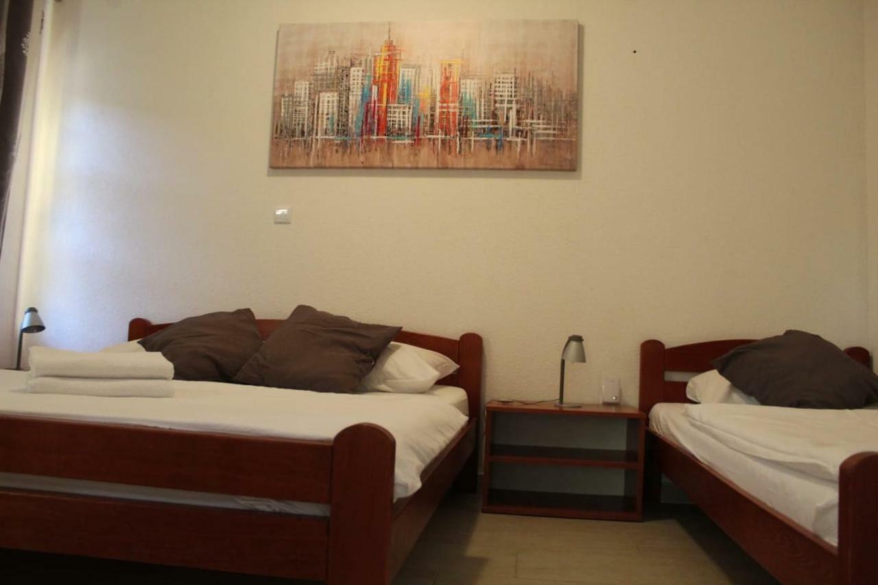 Apartment Pirovic トゥラニ エクステリア 写真